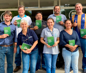 Mestrado em Agronomia da UENP lança livro sobre sistemas para produção agropecuária sustentável