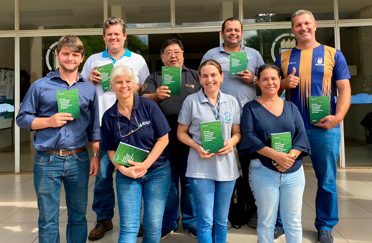 Mestrado em Agronomia da UENP lança livro sobre sistemas para produção agropecuária sustentável