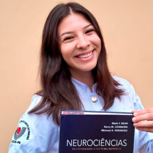 Acadêmica de Fisioterapia da Unioeste conquista quarta posição na Olimpíada Brasileira de Neurociências