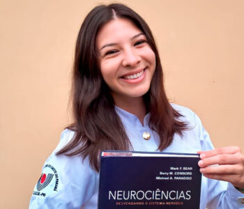 Acadêmica de Fisioterapia da Unioeste conquista quarta posição na Olimpíada Brasileira de Neurociências