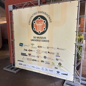 Primeiro Encontro Paranaense de Museus Universitários é aberto no auditório Ney Marques, da Universidade Estadual de Maringá (UEM)