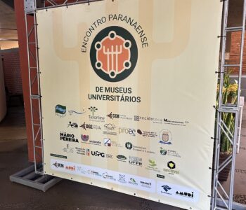 Primeiro Encontro Paranaense de Museus Universitários é aberto no auditório Ney Marques, da Universidade Estadual de Maringá (UEM)