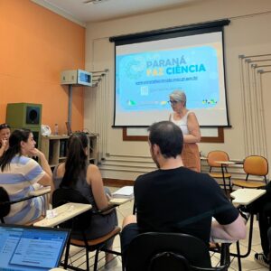 Encontro na UEM reúne os bolsistas do núcleo Pedagógico e de Comunicação do NAPI PRFC