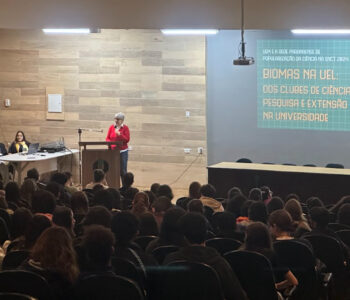 Palestra de abertura do evento realizado na UEL (Foto/Ana Elisa Frings)