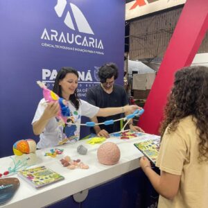 Além de expor os projetos do NAPI, a equipe apresenta a Neurociência e como a ciência impacta o dia a dia (Foto/NAPI PRFC)