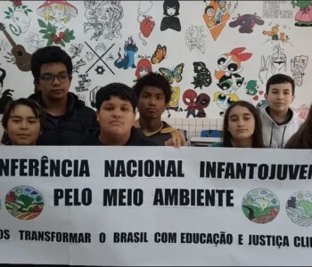 Estudantes do Colégio Estadual do Campo da Paz durante a VI Conferência Nacional Infantojuvenil pelo Meio Ambiente. (Foto/Arquivo Pessoal)