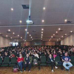 Registro da reunião dos clubes de ciência no evento da UEL (Foto/Isabella Abrão)