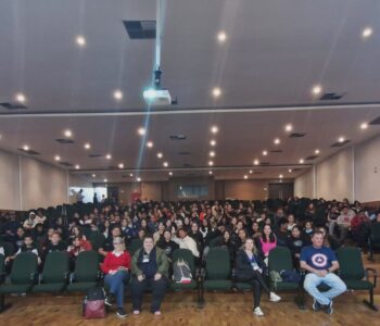 Registro da reunião dos clubes de ciência no evento da UEL (Foto/Isabella Abrão)
