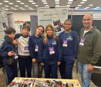 Estudantes dos 4 clubes: Reciclagem Ativa, Show da Química, Entre o passado e o presente, o que fica é a memória da gente, Horta e Compostagem Escolar e por fim, Natureza em Perspectiva (Fotos: Anna J. Sbardelott/Ana C.Arenso/Isabella Abrão/Arquivo Pessoal)
