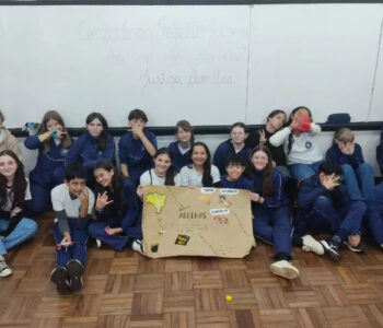 Alunos integrantes do clube CCM Bee (Foto/Arquivo Pessoal)