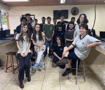 Clube do Colégio Estadual Unidade Polo, de Maringá, estuda e desenvolve a energia por Piezoeletricidade