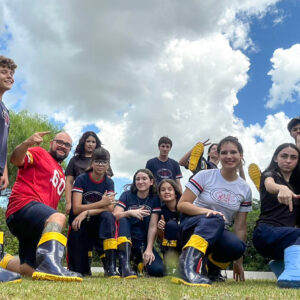 Clubistas do clube Águas claras utilizando EPI para adentrar à Trilha Ecológica (Foto/Arquivo pessoal)