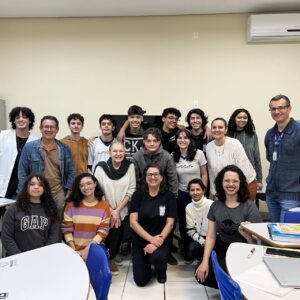 Cienteens transforma o Instituto Estadual de Maringá em laboratório de ciência