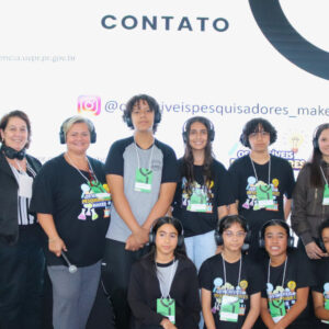 Clube ‘Incríveis Pesquisadores Maker’ e articuladores do NAPI reunidos no evento (Foto / Marilaine Martins)