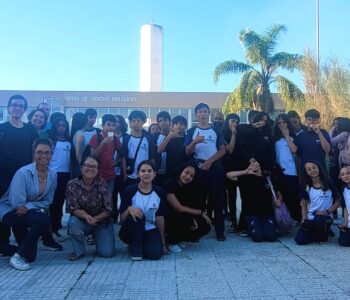 Clube ‘Exploradores da Ciência’ apresenta pesquisas e seu cotidiano em encontro com o LabMóvel na Universidade Federal do Paraná  (Foto / Marilaine Martins)