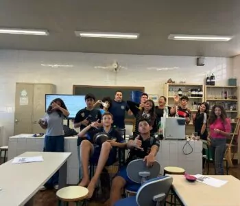 Foto do Clube de Ciências Show da Química no laboratório das atividades (Foto/Arquivo pessoal)