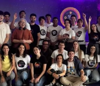 Estudantes selecionados para o Programa SLI receberam um certificado de participação, no evento de encerramento na sede do CEiiA, em Matosinhos, Portugal (Foto/AssessoriaSLI)
