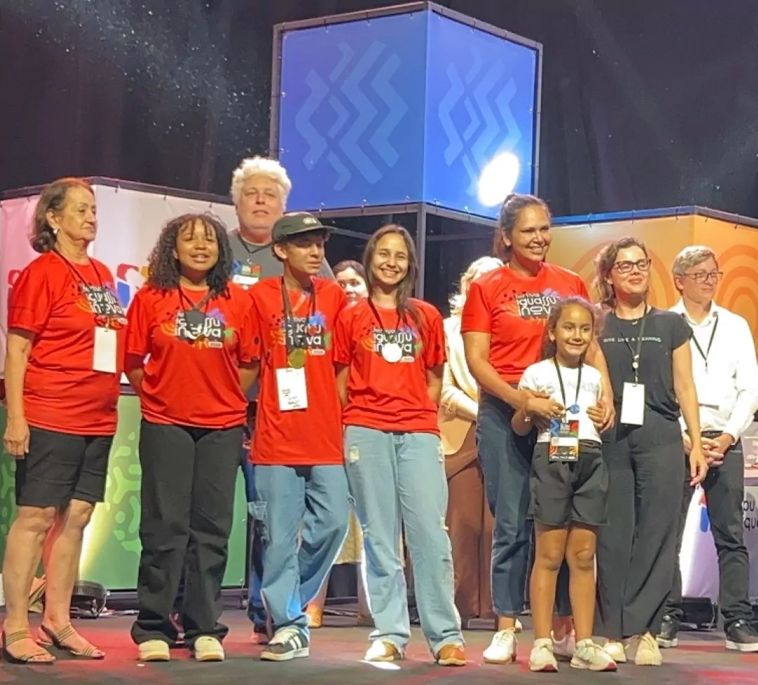 Esta foi a primeira vez que o Clube Conexão Ciência participou de uma feira de caráter internacional como a FIciências, garantido um estimulante 3º lugar (Foto/Reprodução)