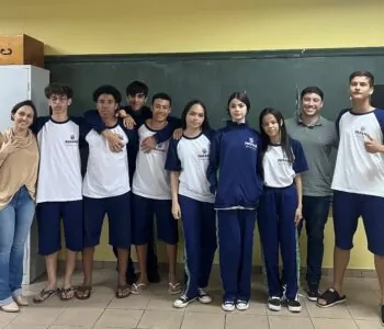 Clube de Cruzeiro do Oeste, vinculado à UEM, transforma óleo usado em sabão